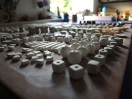 piezas porcelana secando