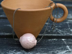 collar porcelana rosa ovoduo2